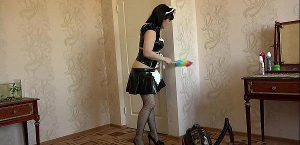  A maid vacuum cleaner and masturbates her ass